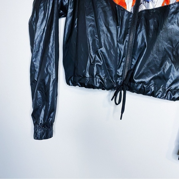 Nike - Floral Print Windrunner Jacket - Picture 5 of 6